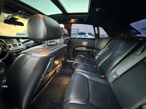 Used 2015 Rolls-Royce Ghost RWD image 30