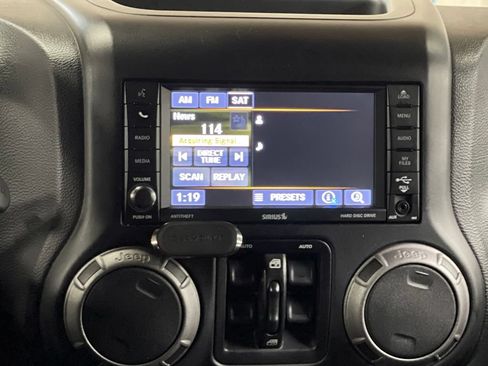 Used 2018 Jeep Wrangler Unlimited Sport S AWD/4WD image 19