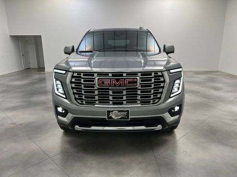 Used 2025 GMC Yukon XL Denali RWD image 2