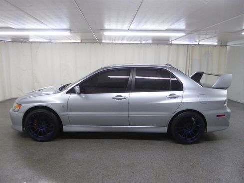 Used 2005 Mitsubishi Lancer Evolution MR AWD/4WD image 5