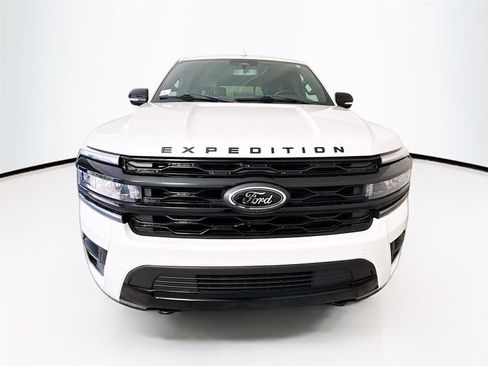 Used 2022 Ford Expedition Max Limited AWD/4WD image 20