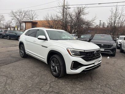Used 2024 Volkswagen Atlas Cross Sport SEL R-Line