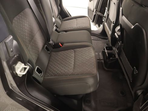 Used 2024 Jeep Gladiator Mojave w/ Safety Group image 13