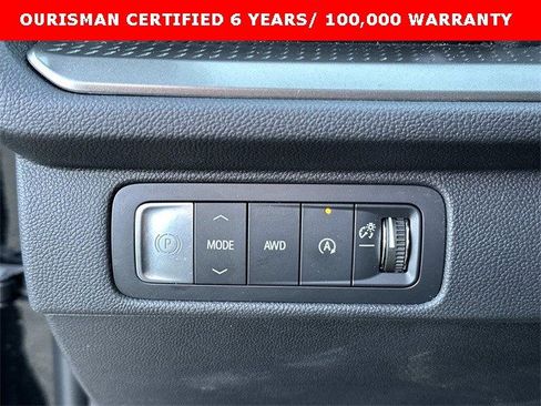 Certified 2025 Chevrolet Traverse LT image 27