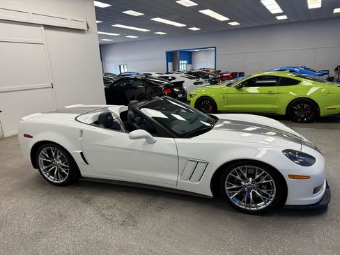 Used 2013 Chevrolet Corvette Grand Sport w/ 4LT Preferred Equipment Group RWD image 7
