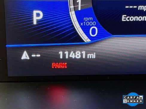 Used 2024 Volkswagen Taos SE image 12