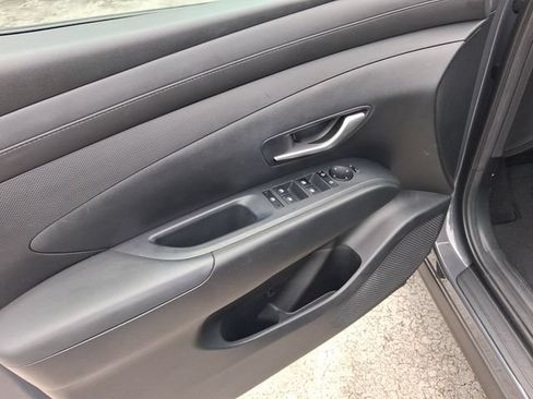 Used 2025 Hyundai Tucson SEL FWD image 13