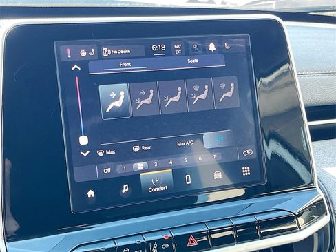 Used 2025 Jeep Compass Latitude image 15