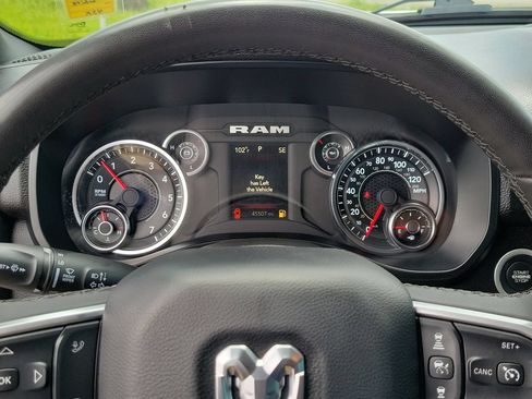 Used 2025 RAM 1500 Big Horn AWD/4WD image 13