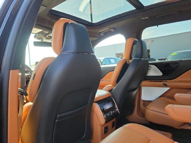Used 2024 Lincoln Aviator Black Label w/ Jet Package AWD/4WD image 24