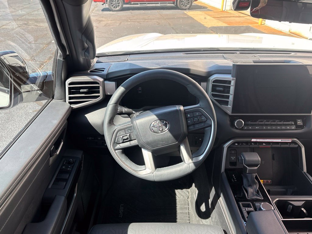 Used 2025 Toyota Tundra Limited AWD/4WD image 3