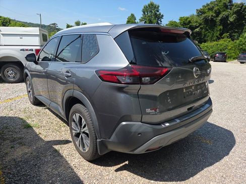 Used 2021 Nissan Rogue SV w/ Premium Package FWD image 6
