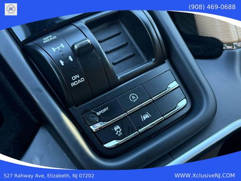 Used 2018 Porsche Cayenne image 18