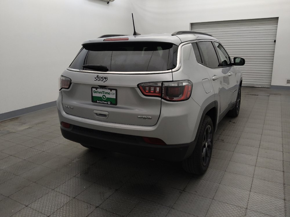 Used 2024 Jeep Compass Latitude AWD/4WD image 6