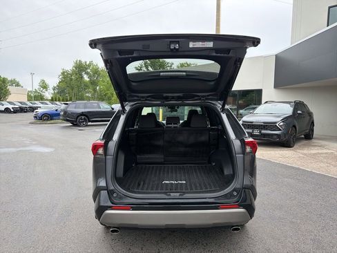 Used 2022 Toyota RAV4 SE w/ Convenience Package AWD/4WD image 14