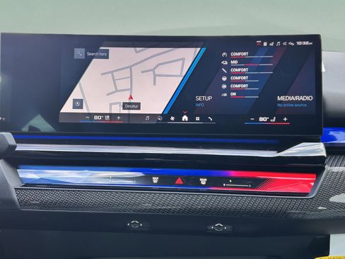 Used 2025 BMW M5 w/ Carbon Package image 17