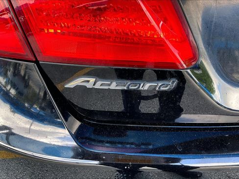 Used 2015 Honda Accord EX image 10