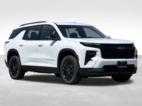 New 2026 Chevrolet Traverse LT w/ Midnight/Sport Edition FWD image 7