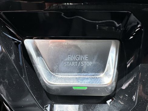 New 2025 GMC Sierra 2500 Denali w/ Denali Reserve Package image 16