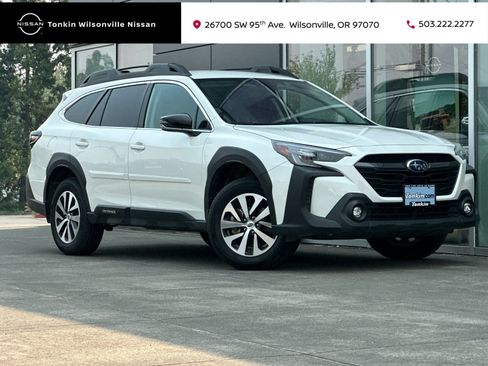 Used 2025 Subaru Outback Premium AWD/4WD image 1