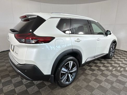 Used 2023 Nissan Rogue SL AWD/4WD image 3