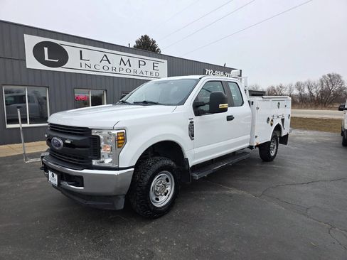 Used 2018 Ford F250 XL w/ Power Equipment Group image 3