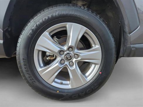 Used 2023 Toyota RAV4 LE AWD/4WD image 23