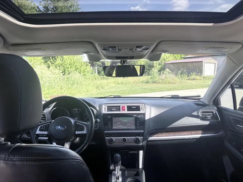 Used 2017 Subaru Outback 2.5i Limited AWD/4WD image 13