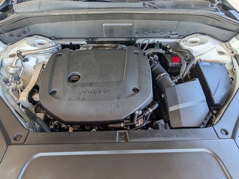 Used 2025 Volvo XC90 B6 Plus AWD/4WD image 33