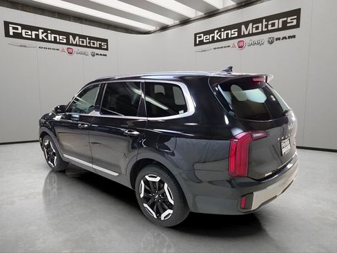 Used 2025 Kia Telluride S AWD/4WD image 3
