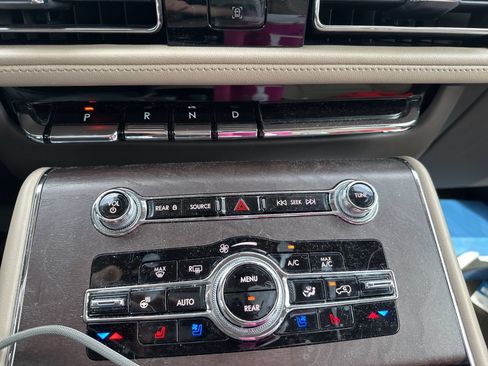 Used 2023 Lincoln Aviator Reserve w/ Equipment Group 201A RWD image 15