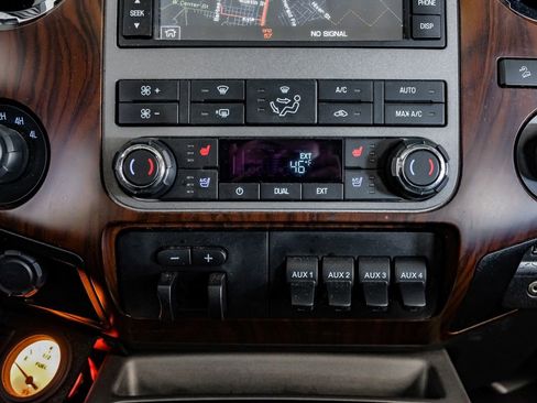 Used 2012 Ford F250 Lariat w/ Lariat Ultimate Pkg image 26