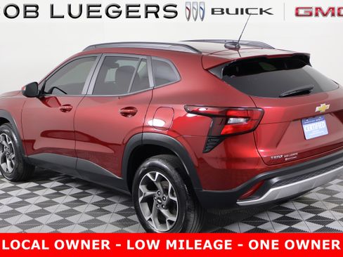 Certified 2024 Chevrolet Trax LT w/ LT Convenience Package image 5