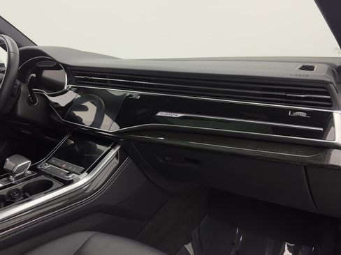 Used 2025 Audi Q7 3.0T Premium Plus AWD/4WD image 42