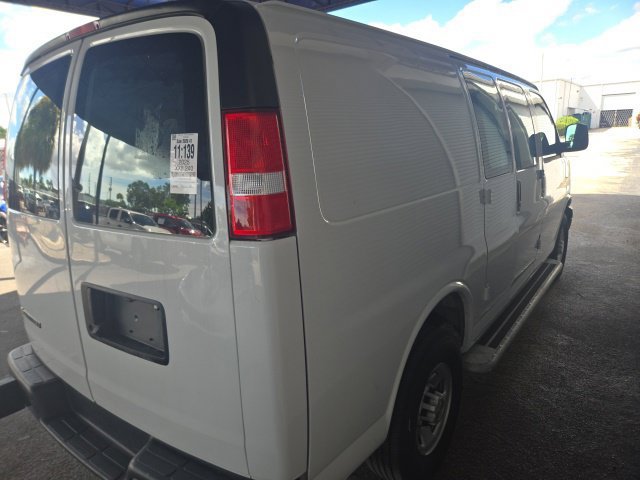 Used 2025 Chevrolet Express 2500 w/ Driver Convenience Package RWD image 4