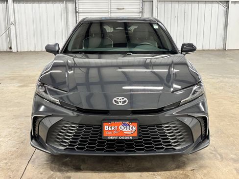 Used 2026 Toyota Camry SE FWD image 2