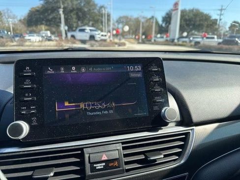 Used 2018 Honda Accord Sport image 31