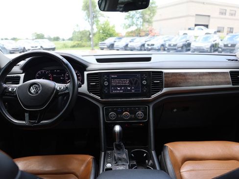 Used 2019 Volkswagen Atlas SEL Premium AWD/4WD image 14