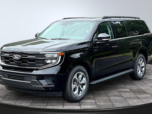 New 2027 Ford Expedition Max Active AWD/4WD image 2