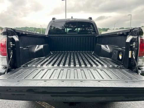 Certified 2023 Toyota Tacoma TRD Off-Road w/ Technology Package AWD/4WD image 19