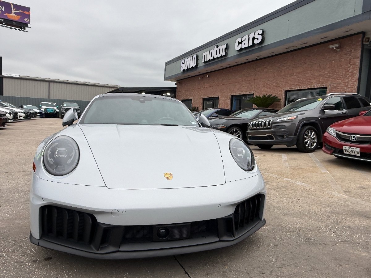 Used 2025 Porsche 911 Carrera 4 GTS AWD/4WD image 8