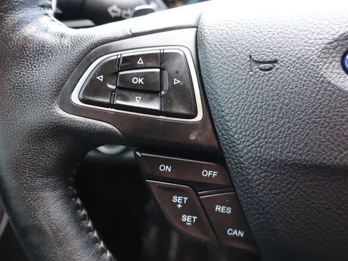 Used 2017 Ford Escape SE w/ Equipment Group 201A image 29