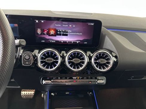 Used 2024 Mercedes-Benz GLA 250 w/ AMG Night Package image 20