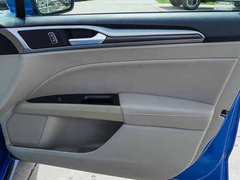Used 2020 Ford Fusion SEL FWD image 30