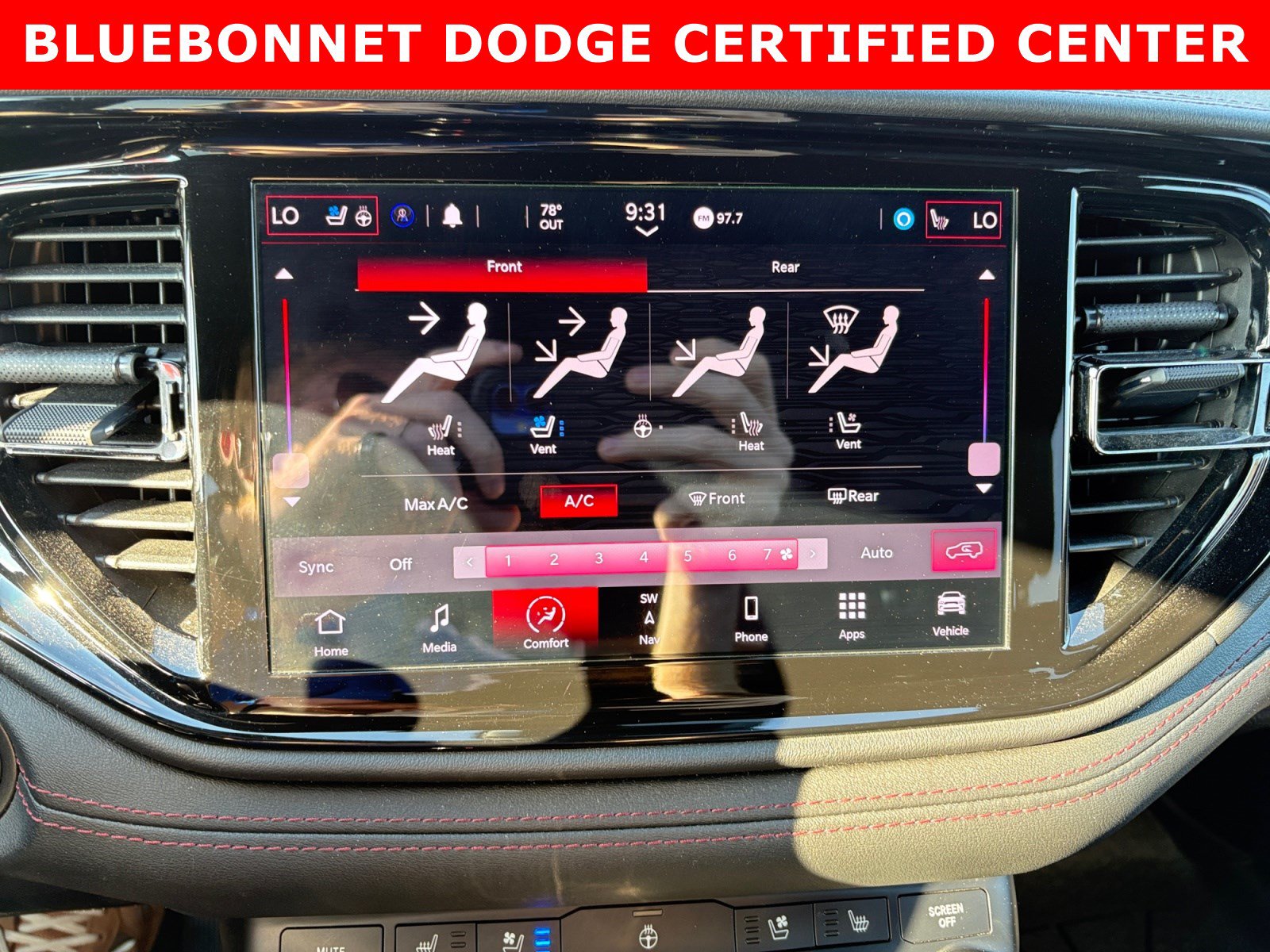 Used 2022 Dodge Durango R/T AWD/4WD image 17