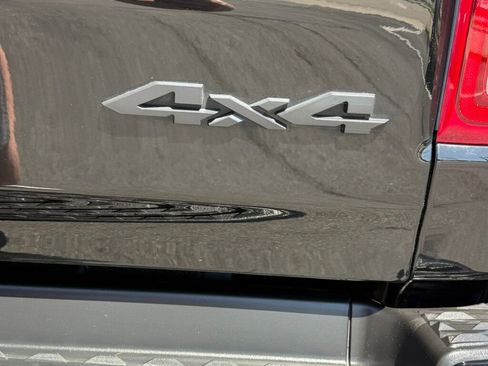 Used 2020 RAM 1500 Big Horn AWD/4WD image 16