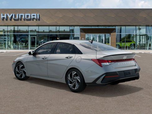 Certified 2025 Hyundai Elantra Sport image 5