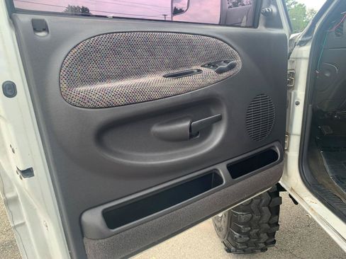 Used 1998 Dodge Ram 1500 Truck 4x4 Quad Cab image 12