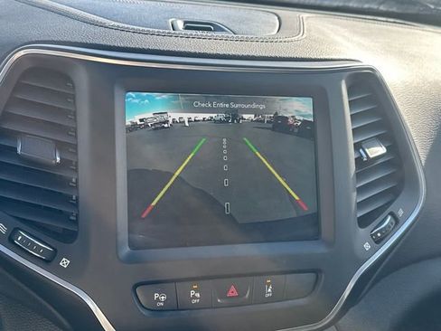 Used 2023 Jeep Cherokee Altitude Lux w/ Lux Elite Package image 24