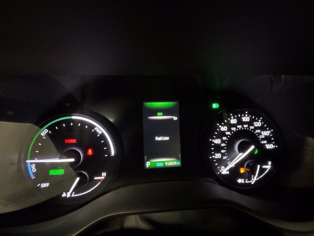 Used 2024 Toyota Sienna XLE FWD image 21